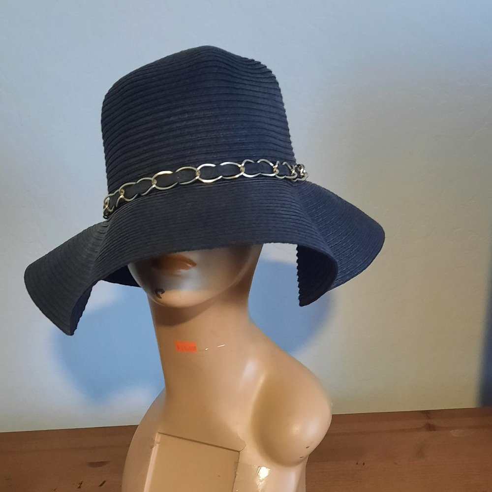 Beach hat
